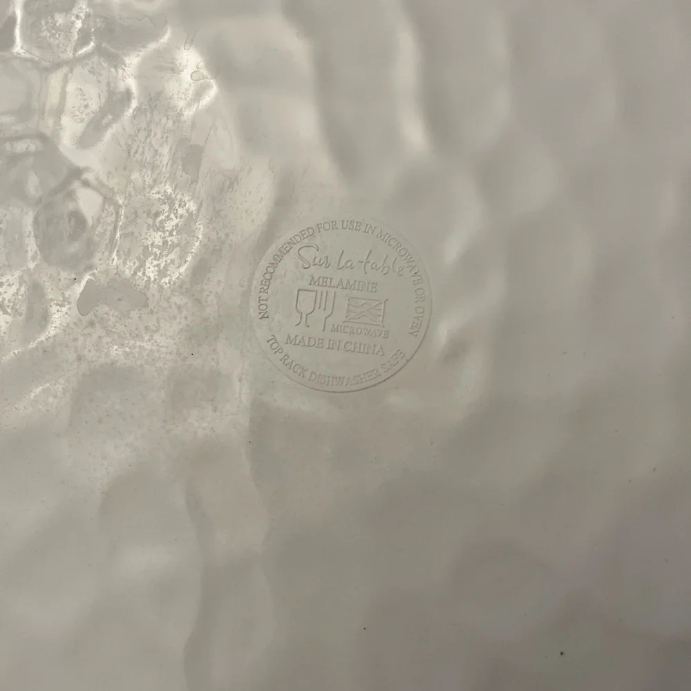 Sur La Table Melamine Square dinner plate with Hydrangeas - Set of 4